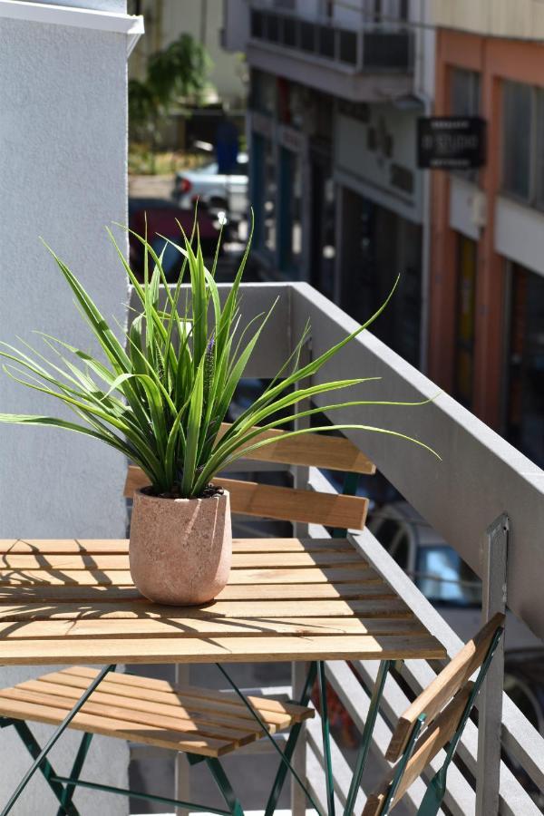 Olive - Happyhostgr - Downtown Apartment Волос Екстер'єр фото